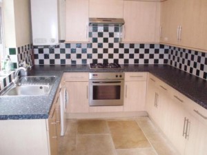 Station Road, Carlton -  Modern fitted kitchen